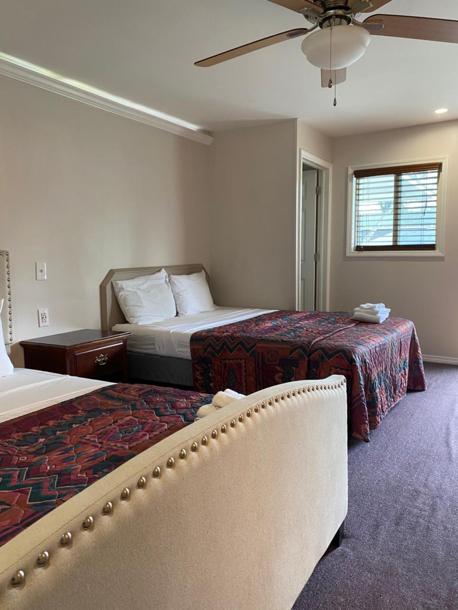 Barberry Court Motel &Cabins Lake George Kamer foto