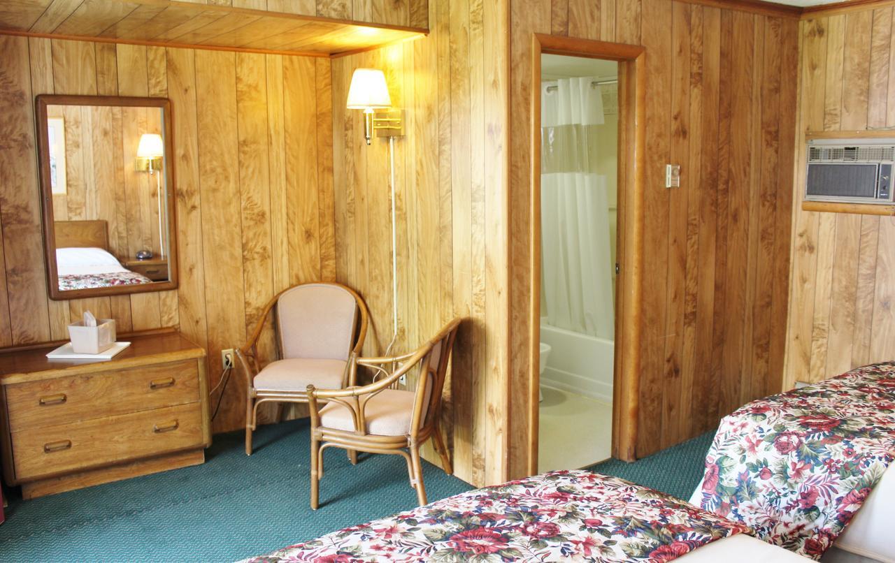 Barberry Court Motel &Cabins Lake George Buitenkant foto